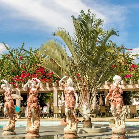Piscinas 24 Horas No Lacqua Em Caldas Novas Kültér fotó